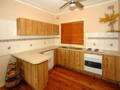 1 Pur Pur Ave, Lake Illawarra