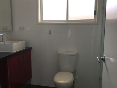 2 / 52 Peterborough Avenue, Lake Illawarra