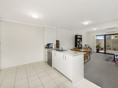 30 / 4 Ross Road, Queanbeyan