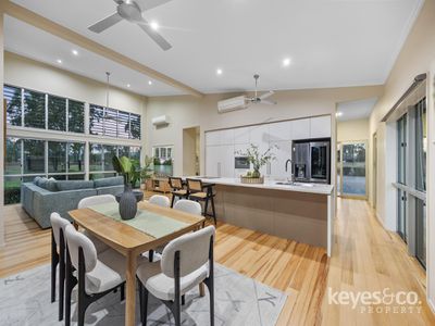 24 Kens Court, Alice River