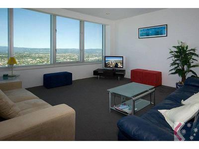 9 Hamilton Avenue, Surfers Paradise