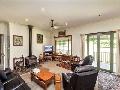 406 Buckingham Road, Rutherglen