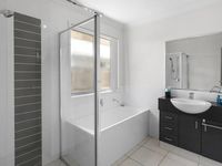 46 Cirrus Way, Coomera