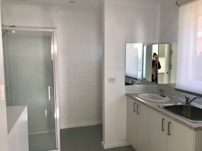 1 / 35 Clonard Avenue, Geelong West