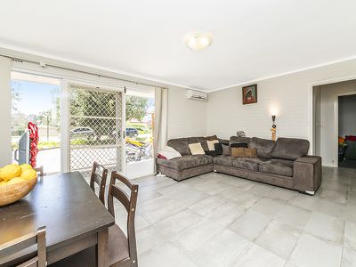 2 / 24 Baldwin Street, Como