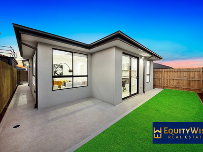 8 Sefton Street, Mambourin