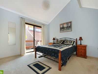 15 Peterborough Avenue, Lake Illawarra