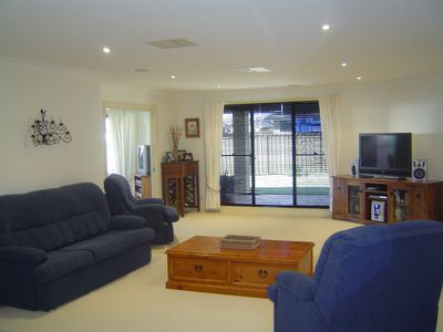 16 Cronin Place, Dubbo