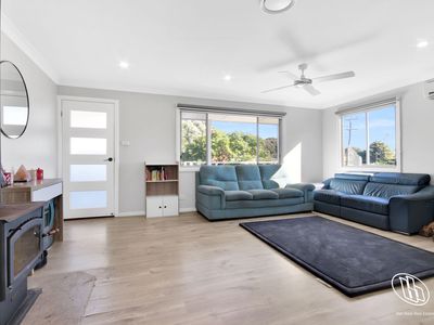 28 Thomson Parade, Dalmeny
