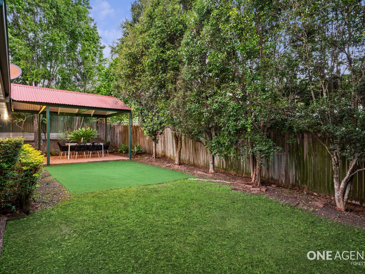 16 Toorak Place, Forest Lake