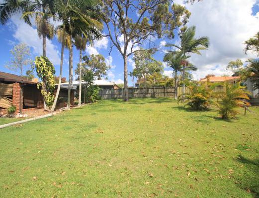 Great value family home in Tewantin image 12