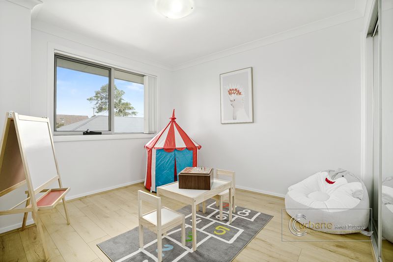7 / 61 Portico Parade, Toongabbie