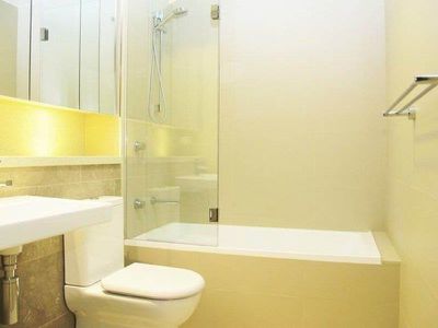 2 Timbrol Avenue, Rhodes