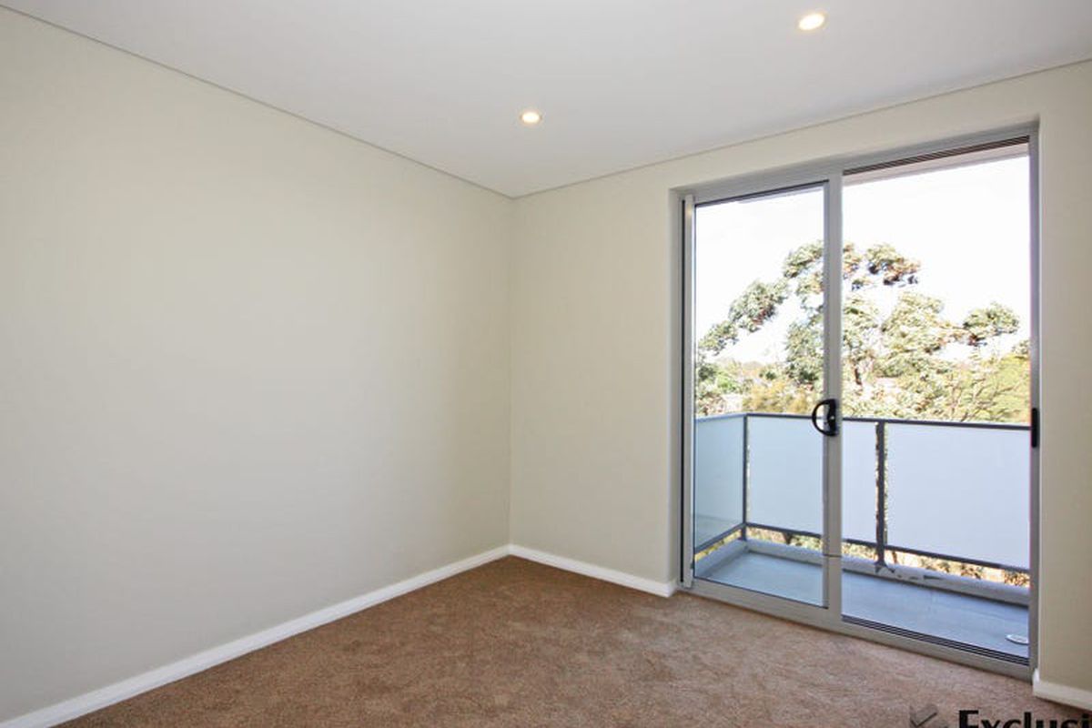 31 / 50 Loftus Crescent, Homebush
