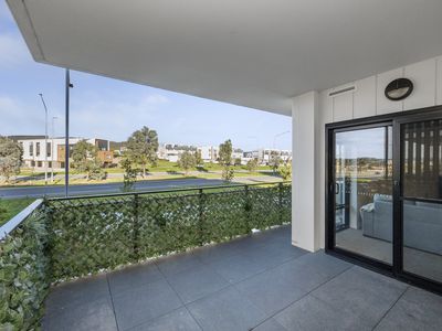 19 / 200 John Gorton Drive, Coombs