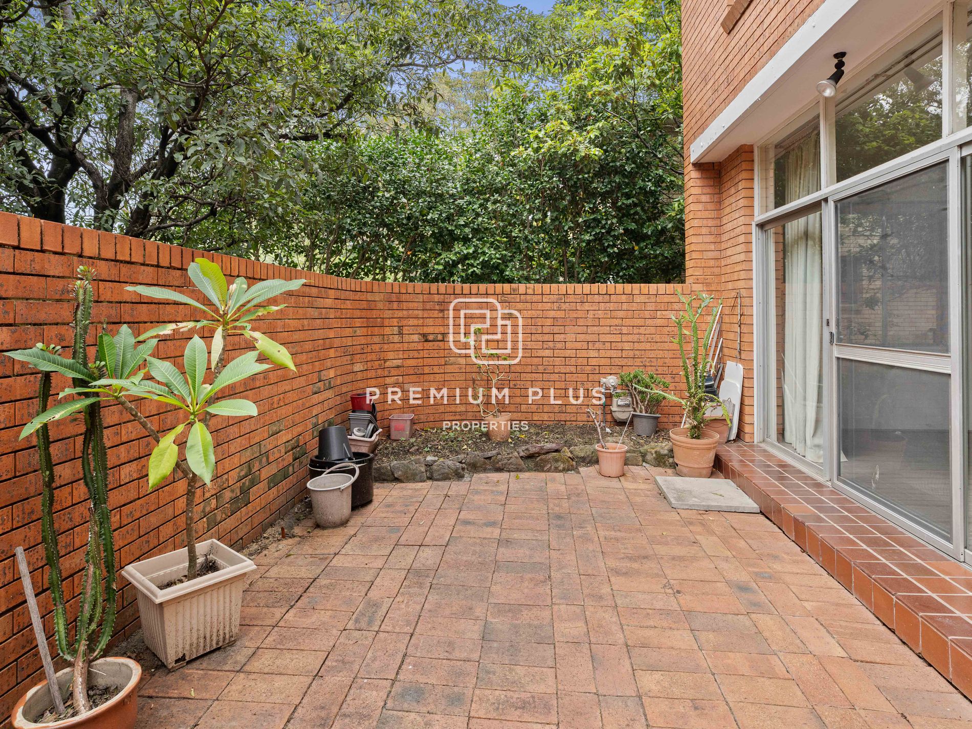 1 / 104 Burns Bay Road, Lane Cove