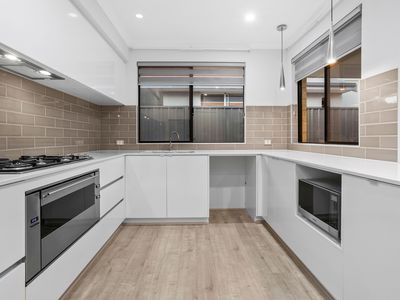 60B Allerton Way, Booragoon