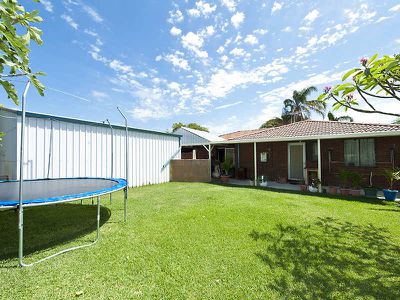 18 Raeside Crescent, Cooloongup
