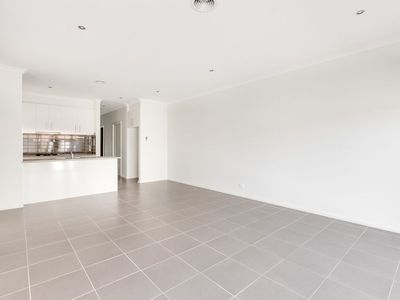 2 / 49 Hope Way, Tarneit