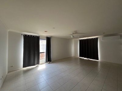 28 Edgevale Way, Tarneit