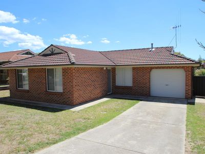 13 Taronga Avenue, Orange