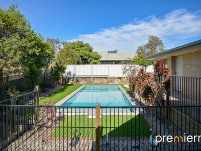 8 Dawson Court, Collingwood Park