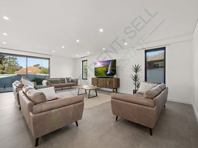 5 ARCHER CRESCENT, Bankstown