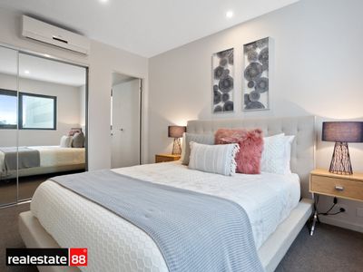 99 / 172 Railway Parade, West Leederville