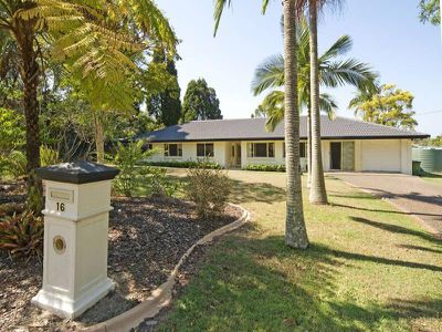16 Sunningdale Avenue, Rochedale South