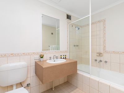 601 / 12 Victoria Avenue, Perth