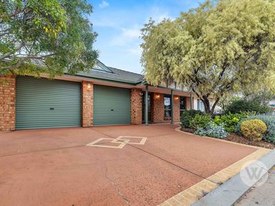 6 Timothy Court, Mitchell Park