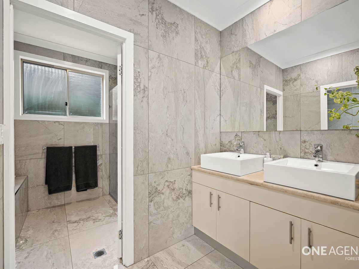 14 Seanna Place, Brookwater