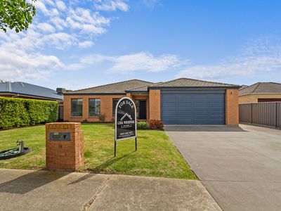 14 Thornley Court, Sale