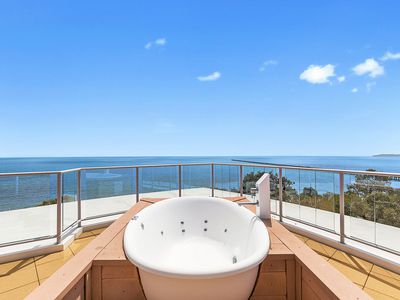 501 / 569 Esplanade, Urangan