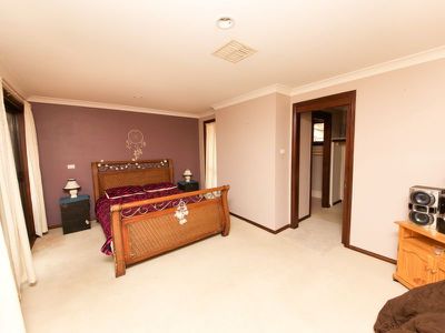 11 Bass Place, Dubbo
