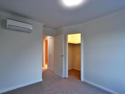 1 / 4 West Street, West Footscray