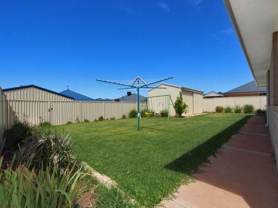 10 Henderson Drive, Kalgoorlie