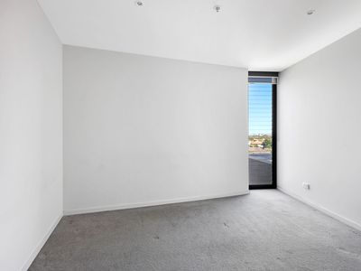 305 / 175 kangaroo Road , Hughesdale