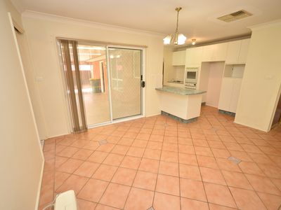 5 Ebelina Crescent, Parkes