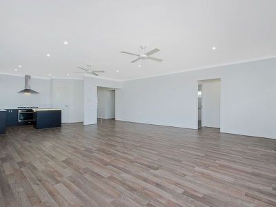 7 Persian Street, Eglinton