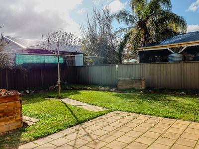 154 MacKenzie Street West, Golden Square
