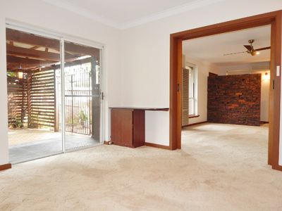 2B Arundale Crescent, Wembley Downs