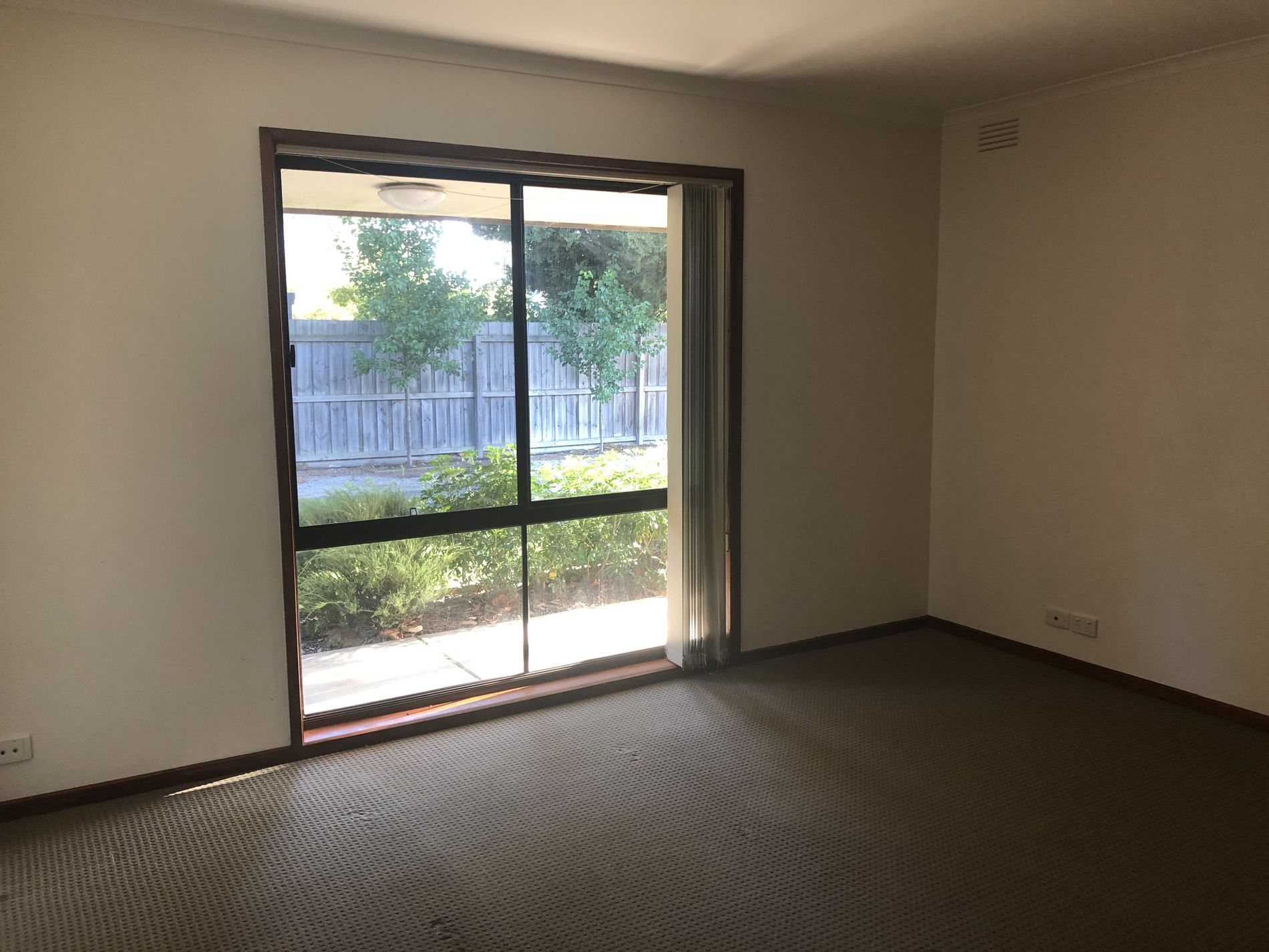 1 / 13 Matilda Court, Belmont