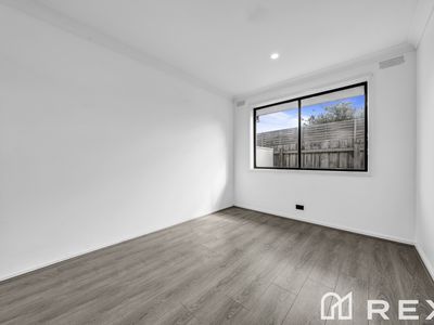 2 / 16-18 Heywood Crescent, Cranbourne North