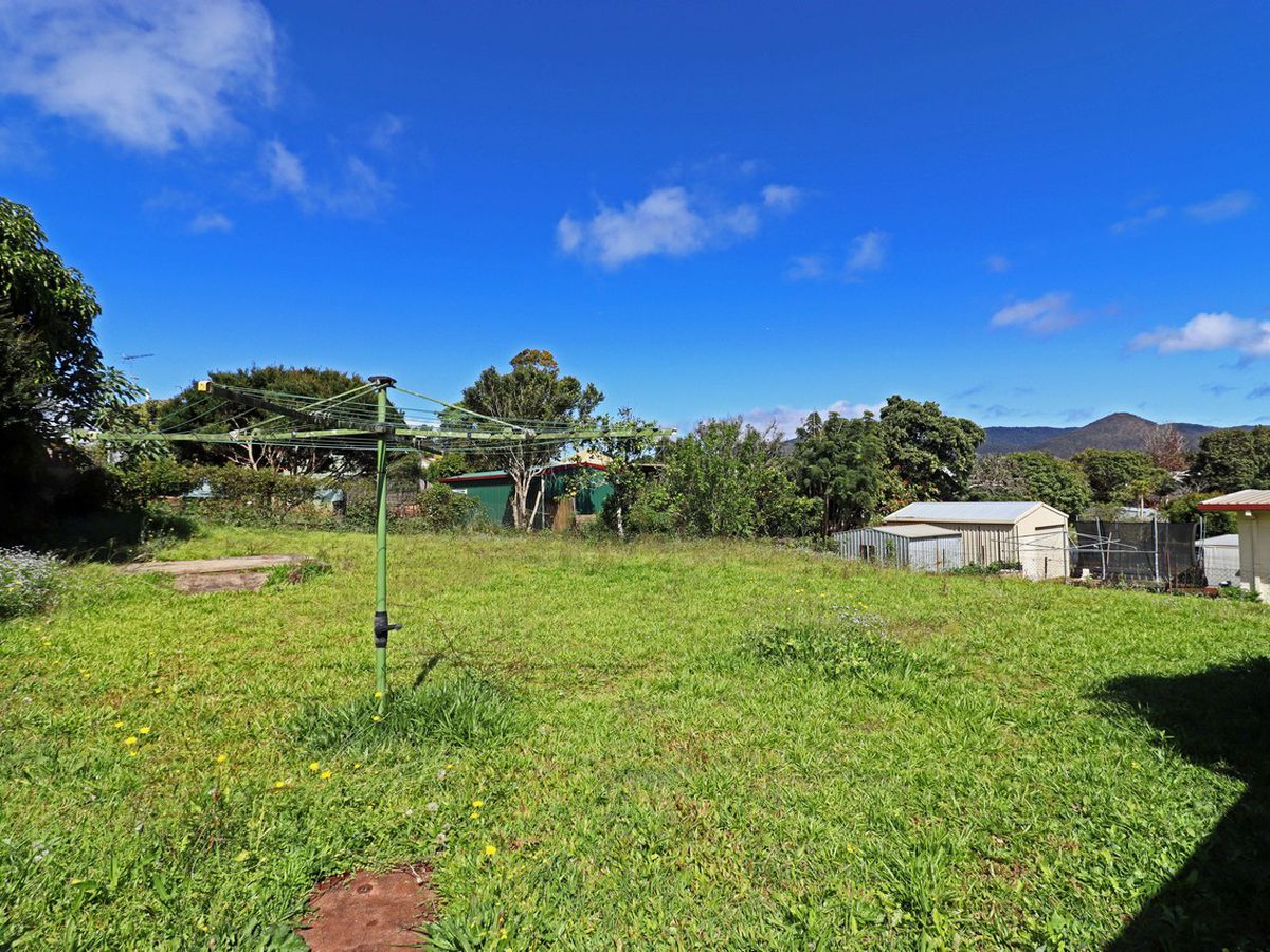 13 CUMBRIAN AVENUE, Atherton