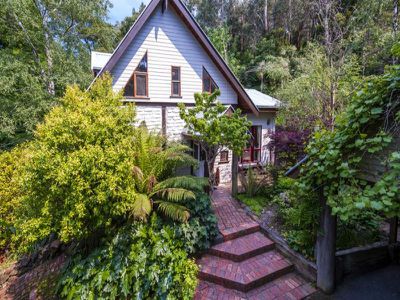 30 Governors Drive, Mount Macedon
