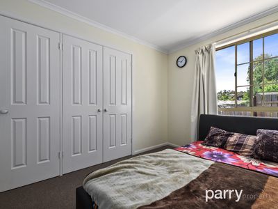 2 / 79 Outram Street, Summerhill