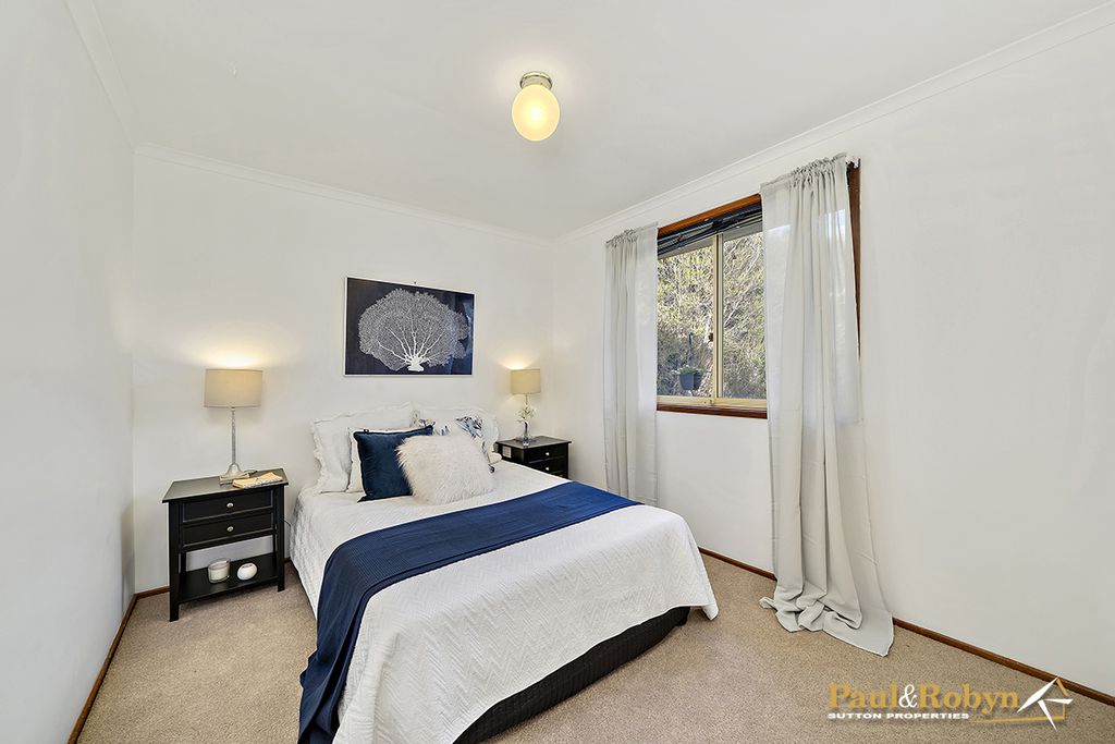 2 / 11 Derrington Crescent, Bonython