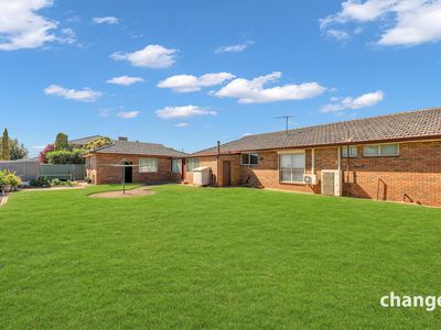 11 Robbs Road, Werribee South