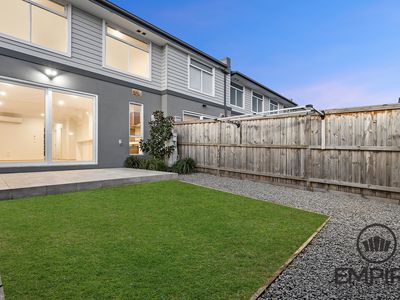 6 Portobello Boulevard, Clyde North